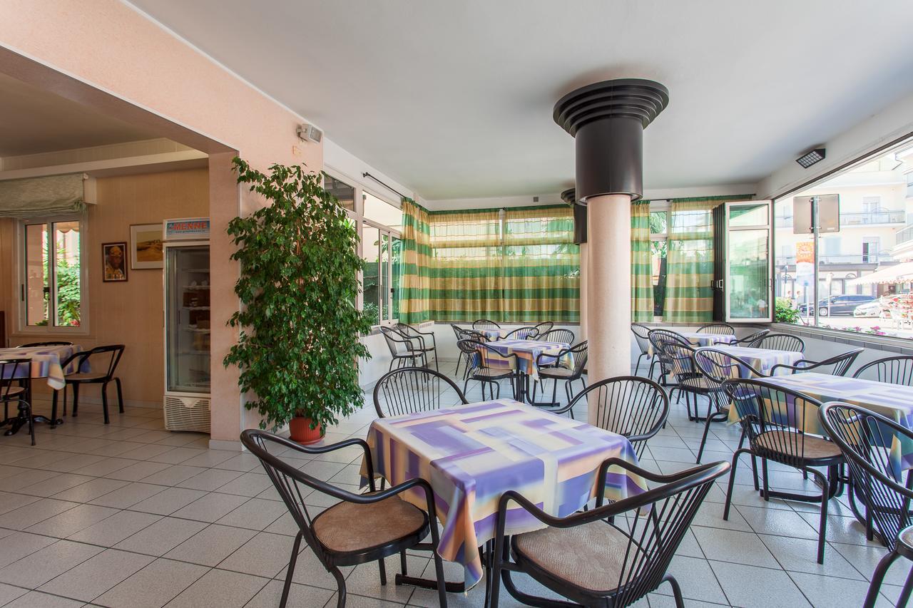 Hotel Benvenuti Gatteo a Mare Luaran gambar