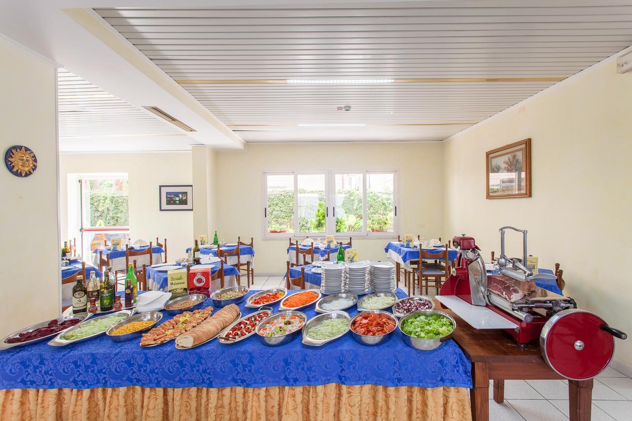 Hotel Benvenuti Gatteo a Mare Luaran gambar