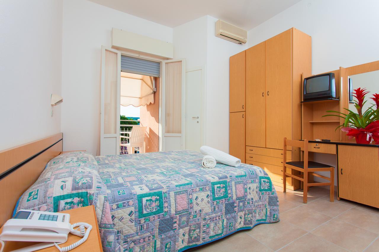 Hotel Benvenuti Gatteo a Mare Luaran gambar